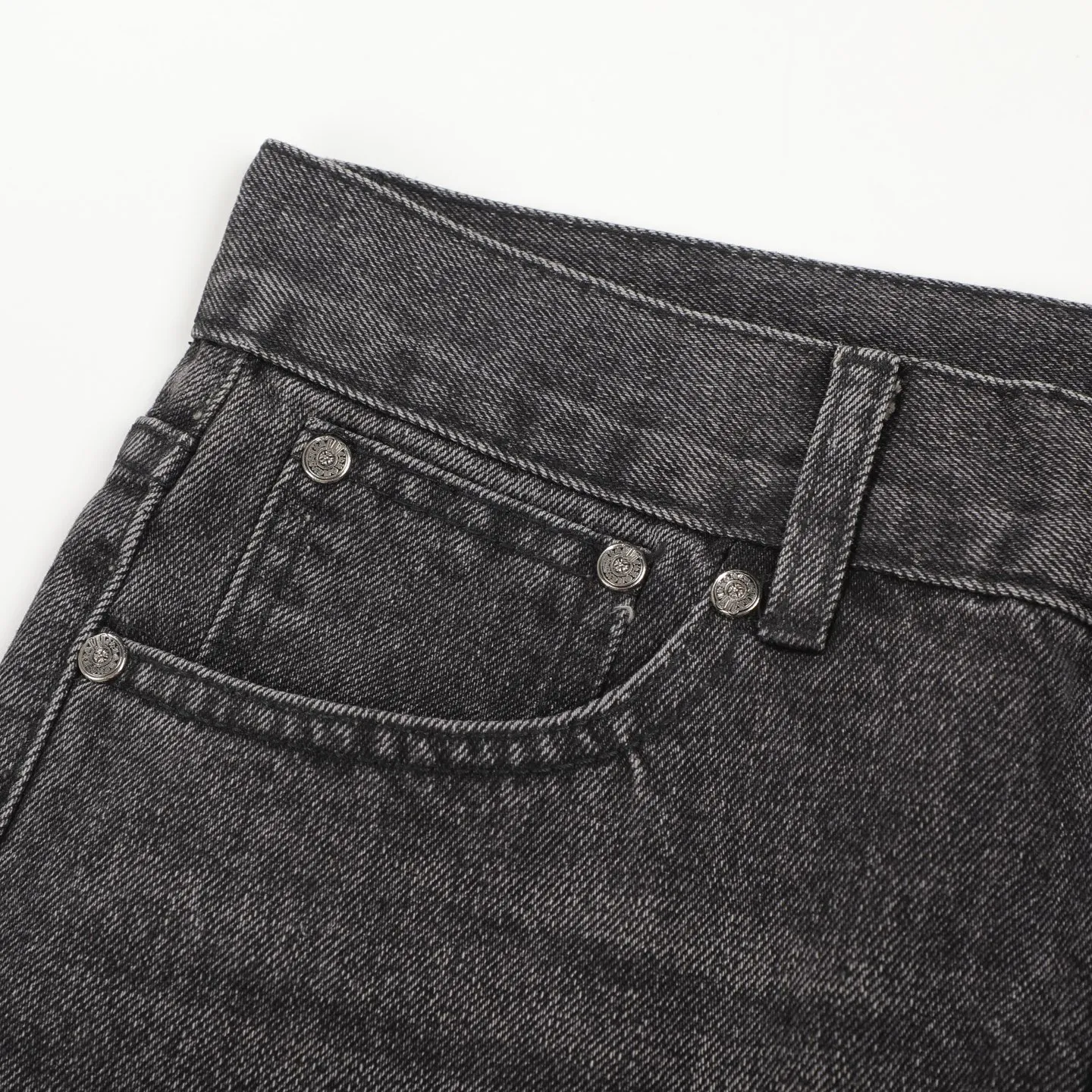 P300 Chrome Hearts CH Chrome Hearts three-color patchwork leather grimace element rapper Nomi's same style cross jeans, truly restores the ultimate vintage texture (no original standard flat version) Italian special cowhide print and then cut, custom-made sheepskin three-layer thick line leather, the whole body is spliced in heavy water washing process, craftsmen hand-splash ink, you can see the details, three-dimensional cutting version, loose and comfortable, not picky about the figure, tall and slim, factory Seiko, original factory quality control, same style for men and women Can be matched with couples. Versatile recommendation. Must-have jeans for all seasons. Color: black Size: S-XL (28-36)